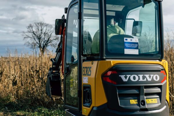 VM Meyer Cons Volvo ECR25 electric