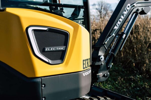 VM Meyer Cons Volvo ECR25 electric